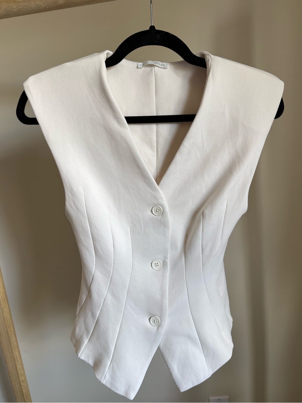 Zara White Structured V-Neck Button Front Sleeveless Top